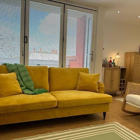 Stylish, Smart & Fun 4 Bed Home London Ngoại thất bức ảnh