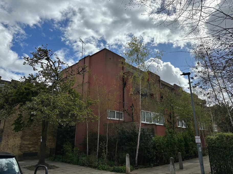 Stylish, Smart & Fun 4 Bed Home London Ngoại thất bức ảnh