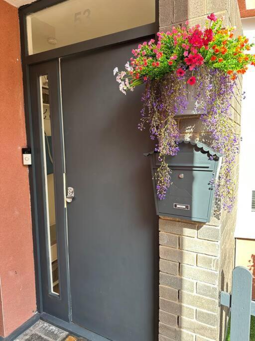 Stylish, Smart & Fun 4 Bed Home London Ngoại thất bức ảnh